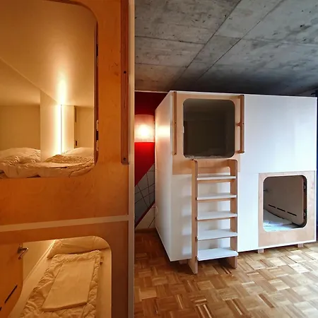Five Elements Hostel And Capsules Frankfurt-2